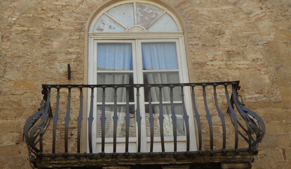 volterra-terrazzino-esterno